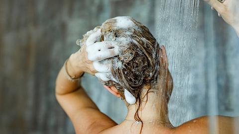 Biotin Shampoo - Foto: iStock/skynesher