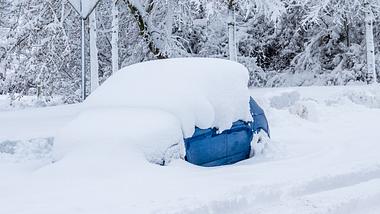In Deutschland kommt es am Wochenende zu heftigen Schneefällen. - Foto: :Animaflora/istock