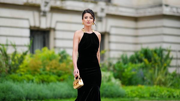 black tie dresscode bodenlanges kleid - Foto: Edward Berthelot/Getty Images