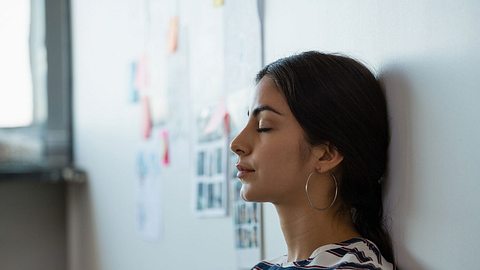 Erkenne deine Bedürfnisse mit der Blitzlicht-Methode. - Foto: Wavebreakmedia / iStock