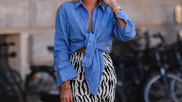 Bluse knoten: 5 einfache Wege Oversized-Blusen abwechslungsreich zu tragen - Foto: Jeremy Moeller/Getty Images Bluse knoten: 5 einfache Wege Oversized-Blusen abwechslungsreich zu tragen - Foto: Jeremy Moeller/Getty Images