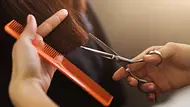 Bob-Frisuren gestuft ab 50: Diese 3 flotten Bob-Frisuren stehen modebewussten Frauen besonders gut - Foto: Prostock-Studio/iStock Bob-Frisuren gestuft ab 50: Diese 3 flotten Bob-Frisuren stehen modebewussten Frauen besonders gut - Foto: Prostock-Studio/iStock