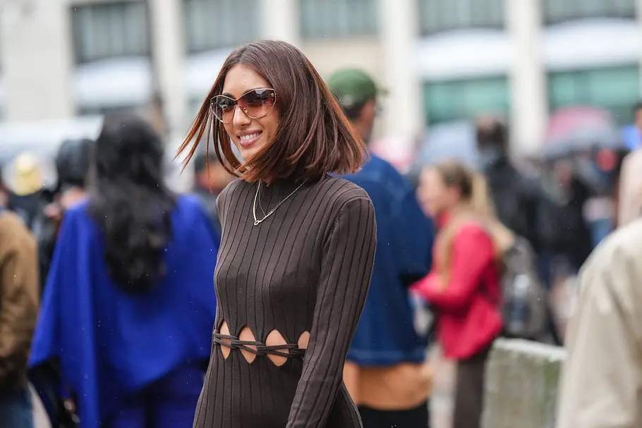 Klassischer Long Bob mit Mittelscheitel