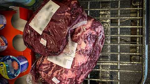 Bochum: Supermarkt-Streit - Mann mit Rindfleisch ins Gesicht geschlagen - Foto: Polizei Bochum