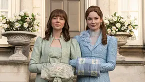 Die Schwestern Eloise (Claudia Jessie) und Francesca (Hannah Dodd). - Foto: Liam Daniel / Netflix