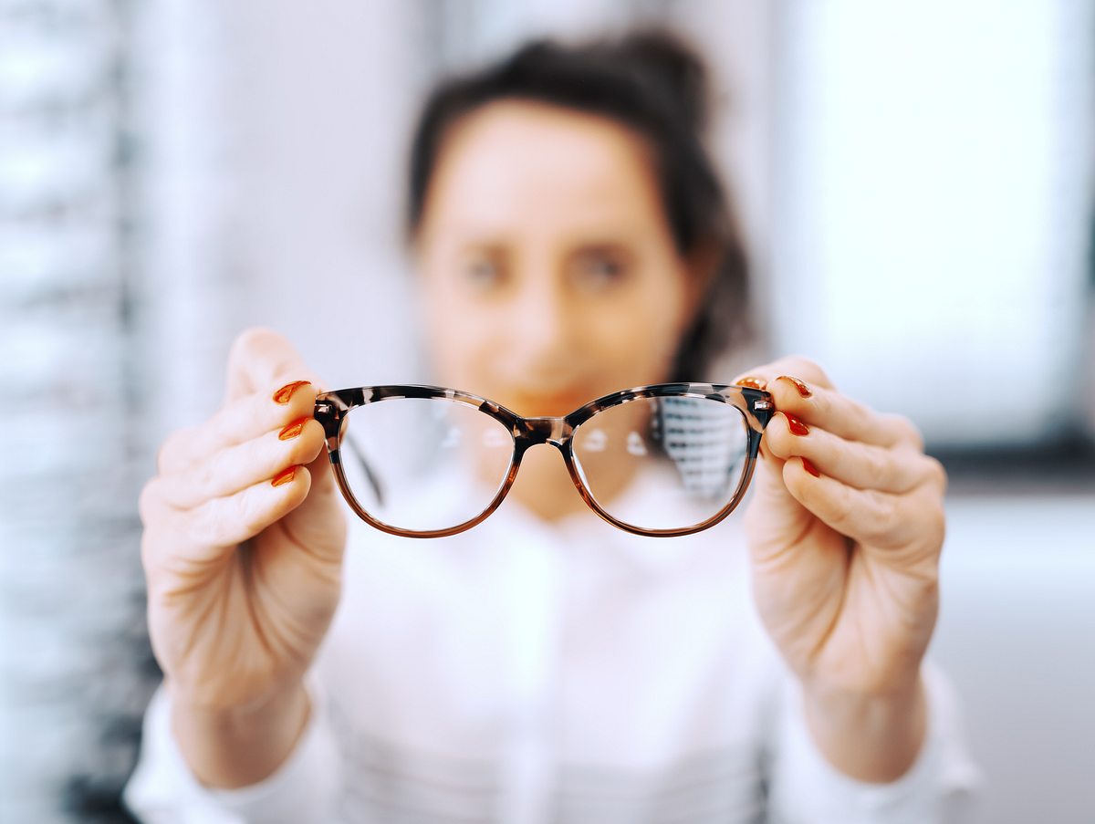 Wachs- und Bleigießen Bedeutung Brille