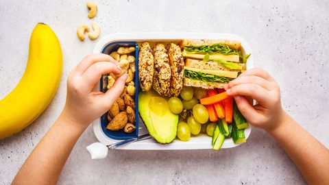 Brotdose Schule - Foto: iStock/vaaseenaa