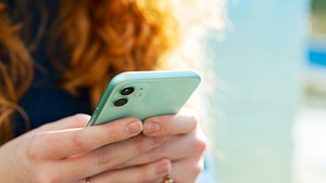 Achtung! Darum klingelt dein Handy am 14. September um 11 Uhr - Foto: Tim Robberts/Getty Images (Symbolbild)