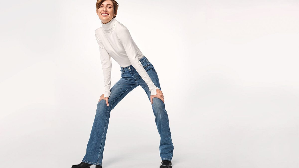 Die Wide Leg Jeans steht einfach jeder Frau. 