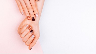 Caramel-Nails sind der Sommer-Look. - Foto: efetova/iStock