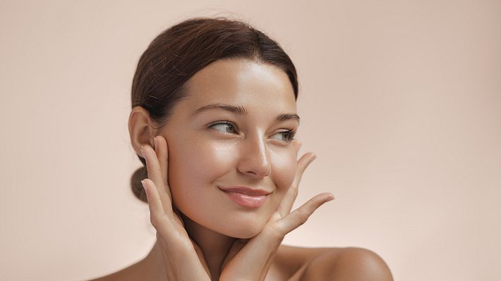 Catrice Soft Glam Filter Stick - Foto: istock/ Dmytro Buianskyi 