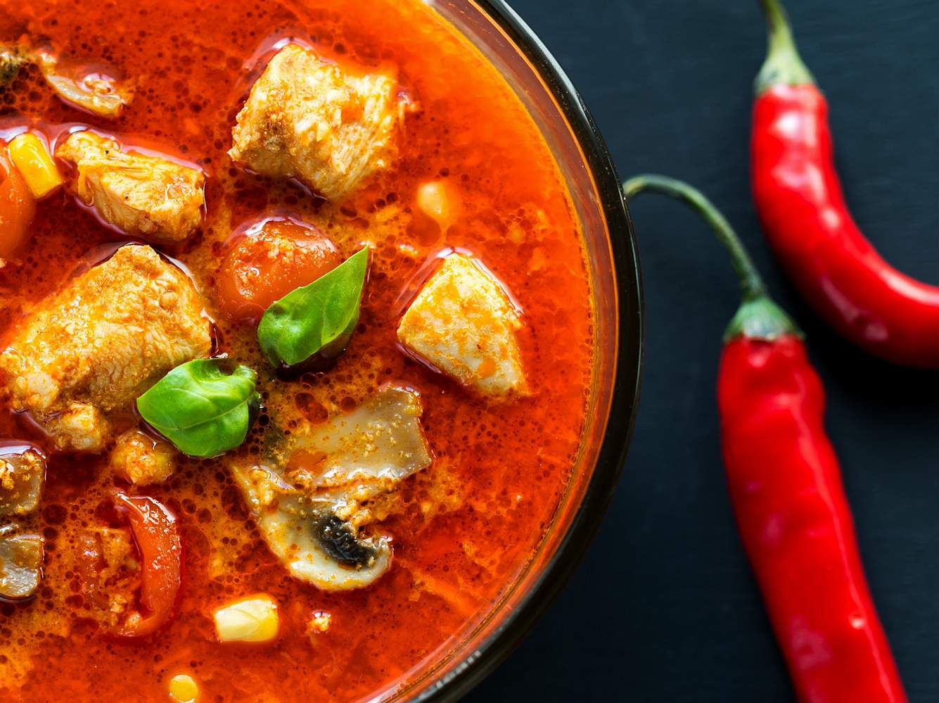 Chili-Brühe tötet Keime Chili-Brühe tötet Keime