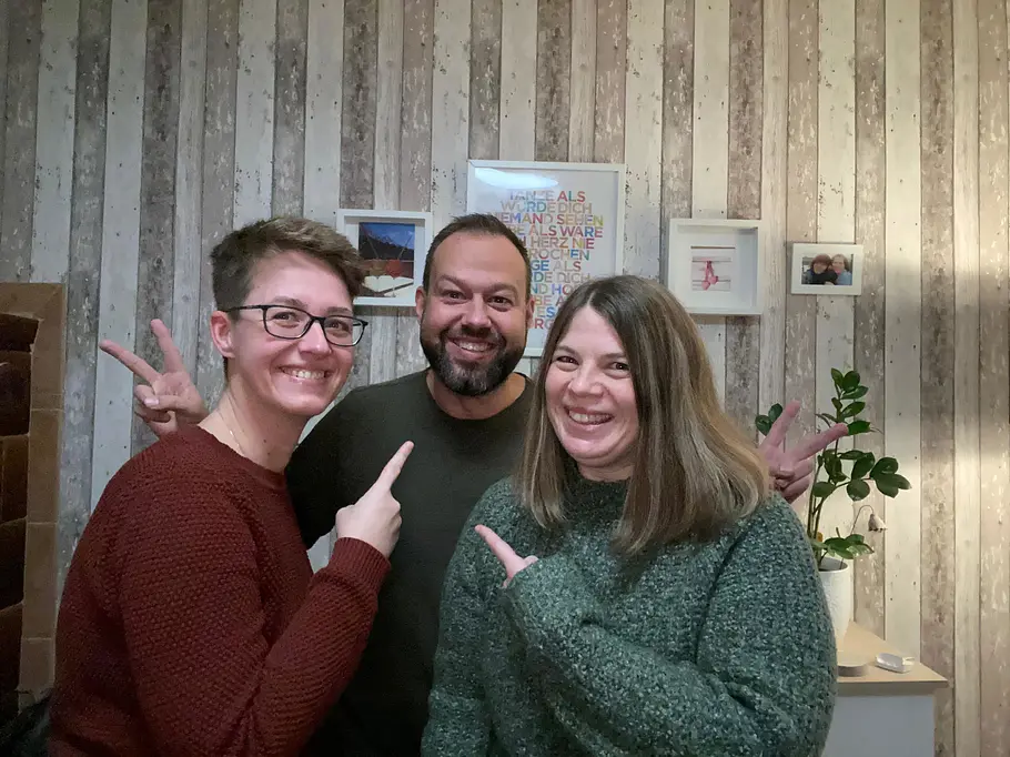 Christina, Rebecca und Matthias gründen eine Regenbogenfamilie Christina, Rebecca und Matthias gründen eine Regenbogenfamilie
