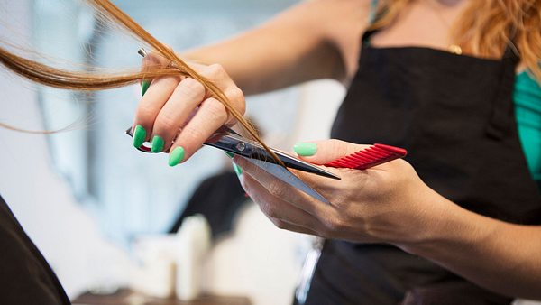 Everybody Bangs: Die 3 besten Ponyfrisuren für jedes Gesicht! - Foto: Cavan Images/Getty Images (Themenbild)