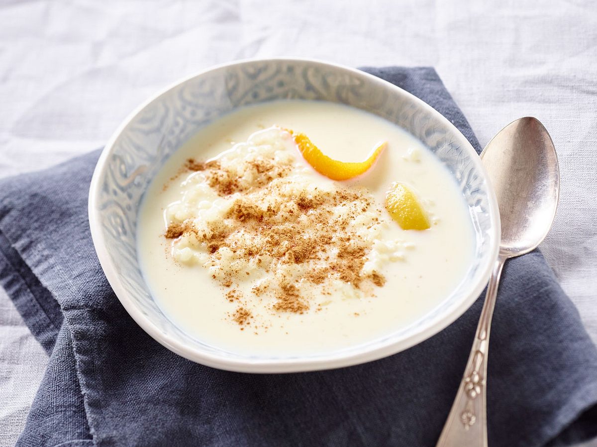 Ein wahrer Klassiker unter den Comfort Foods ist der Milchreis, gerne auch mal mit Kompott.