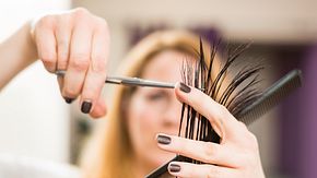 Curtain Cut: Trendfrisur mit extra viel Volumen - Foto: Topalov/iStock