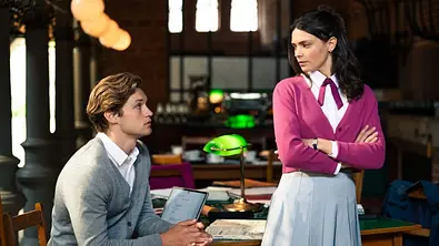 Maxton Hall-Stars Damian Hardung und Harriet Herbig-Matten - Foto: Prime Video