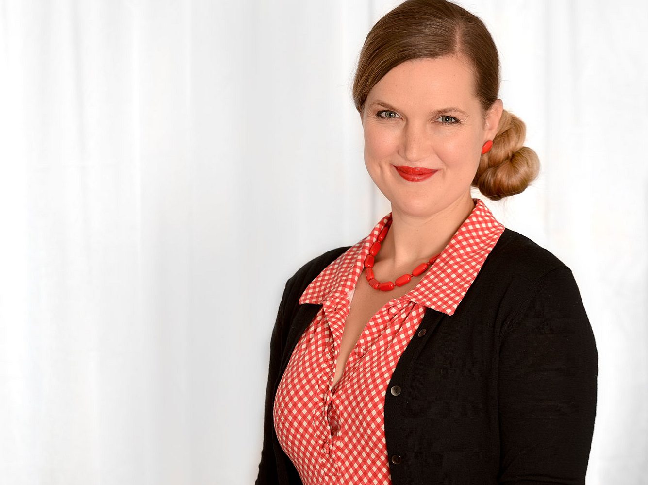 Dania Schiftan ist Sexologin (Dr. phil. in Clinical Sexologie), Psychotherapeutin und Sexualtherapeutin Dania Schiftan ist Sexologin (Dr. phil. in Clinical Sexologie), Psychotherapeutin und Sexualtherapeutin