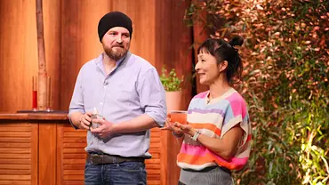 Yuka Suzuki und Dr. Hauke Günther beim Pitch. - Foto: RTL / Stefan Gregorowius Yuka Suzuki und Dr. Hauke Günther beim Pitch. - Foto: RTL / Stefan Gregorowius