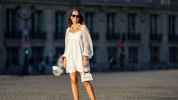 Date Night Outfit - Foto: Getty Images / Edward Berthelot / Kontributor