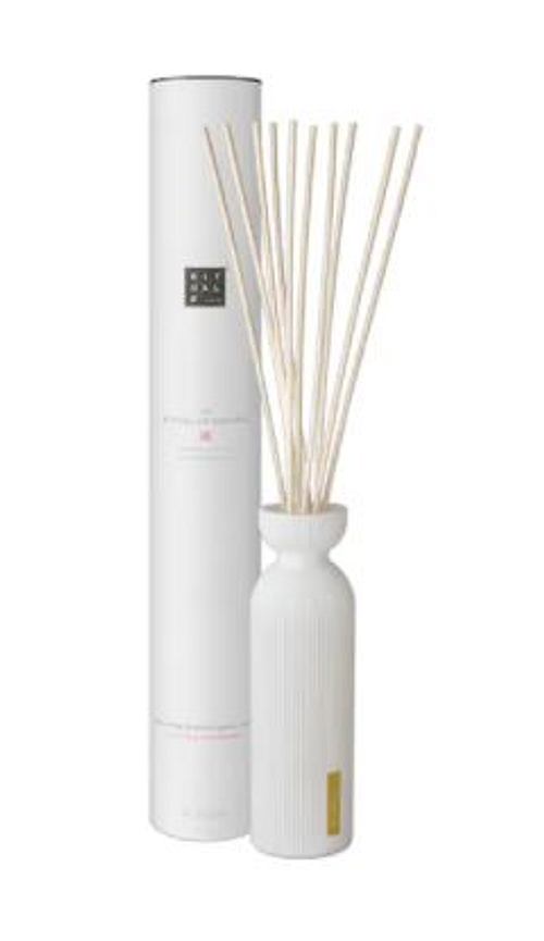 The Ritual of Sakura Fragrance Sticks (250 ml)