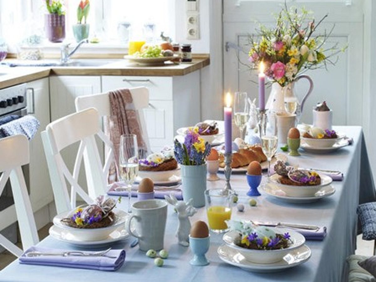Bunte Tischdeko zum Osterfest selber gestalten ist ganz leicht - mit diesen Tipps.