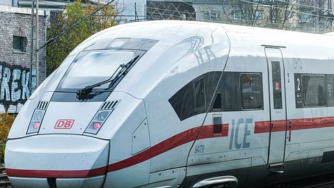 Deutsche Bahn: DAS droht uns im kommenden Jahr! - Foto: IMAGO / Michael Gstettenbauer (Symbolbild)
