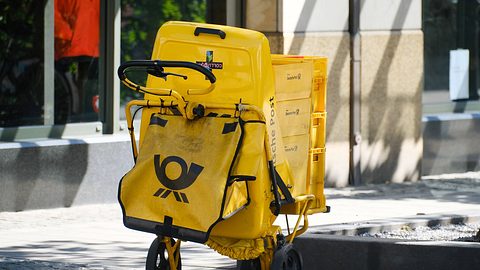 Ärger mit der Post! Darum werden aktuell kaum noch Briefe zugestellt - Foto: IMAGO / Michael Gstettenbauer
