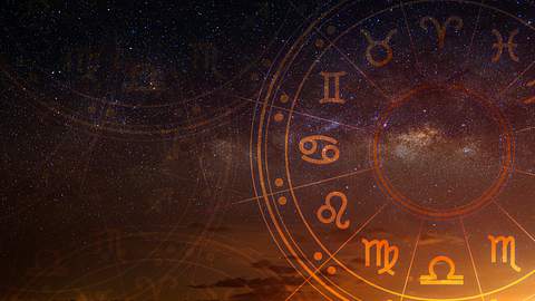 Diese 3 Sternzeichen müssen im Dezember mit Schwierigkeiten rechnen! - Foto: Thanumporn Thongkongkaew/iStock