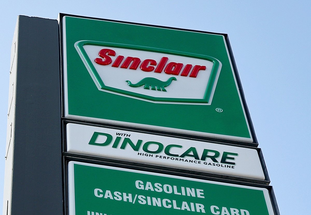 Die Dinos haben fast alle Namen von Ölfirmen - wie Sinclair mit dem Dino-Logo.