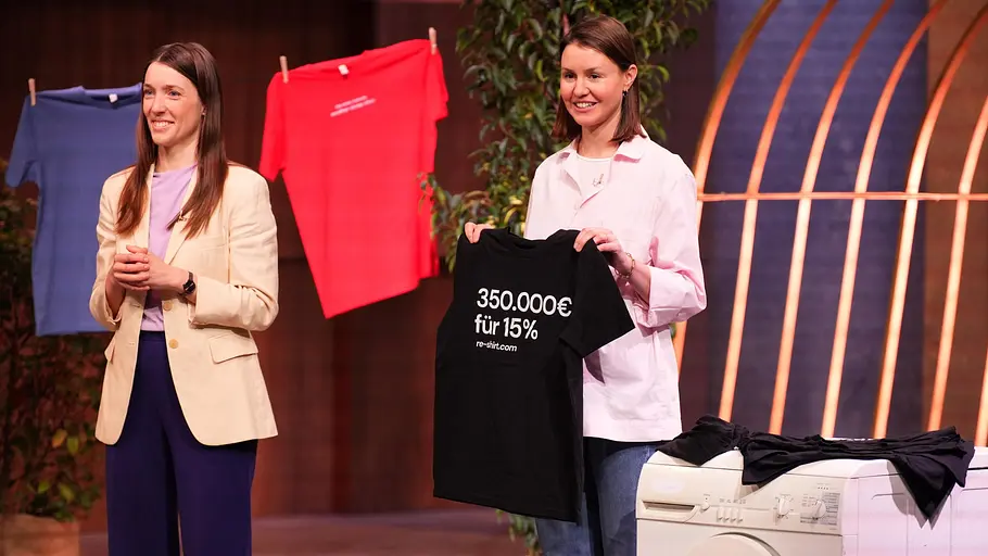 Die Gründerinnen konnten die Löwen nicht von Re-Shirt überzeugen. Anna Hadzelek (l.) und Emmy Schumacher beim Pitch.