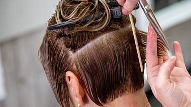 Hochzeitsgast: Die schönsten Frisuren für dünnes Haar  - Foto: Getty Images/ Diane Keough