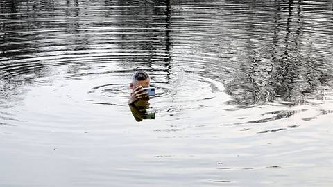 Bei diesen Seen ist Vorsicht geboten. - Foto: MAGO / Sabine Gudath