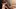 Frisuren mit Pony schummeln ein paar Jahre jünger - und sehen fabelhaft aus. - Foto: Prostock-Studio/Istock