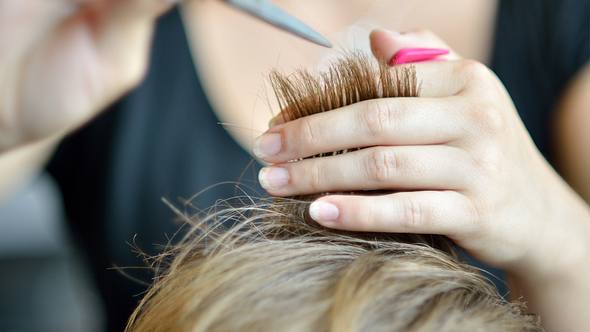 Mit diesen 7 Kurzhaarfrisuren machst du ganz sicher nichts falsch. - Foto: Csondy/istock