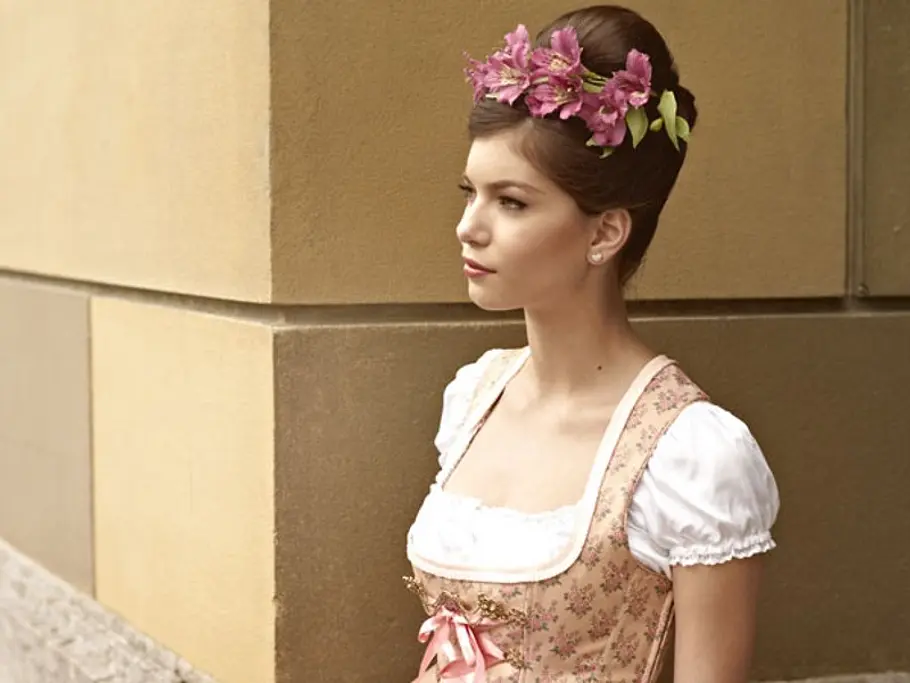 Dirndl-Frisuren - zur Inspiration dirndl frisuren