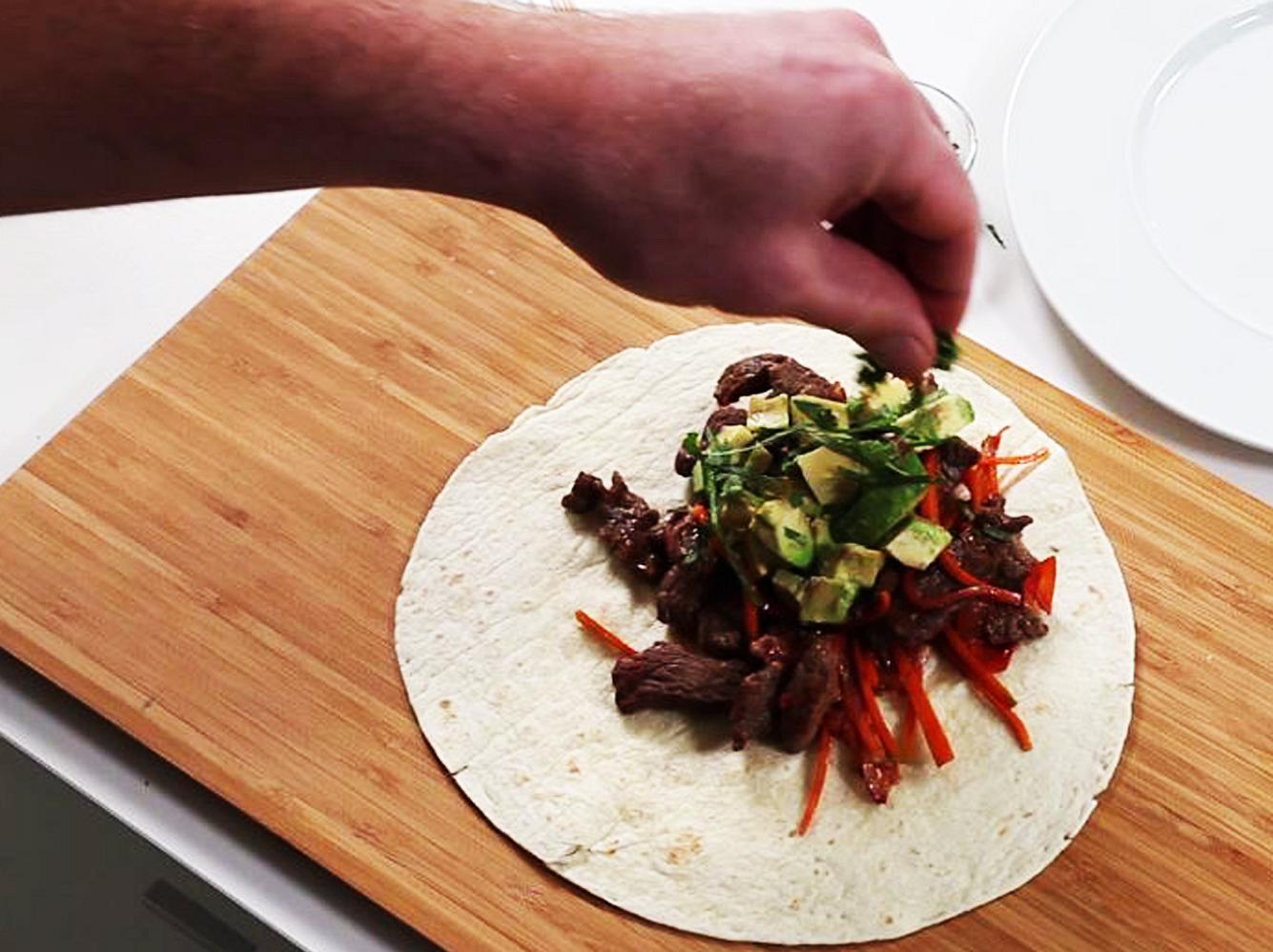 Rezept für Rinder-Fajitas mit Avocado Zubereitung Rezept für Rinder-Fajitas mit Avocado Zubereitung