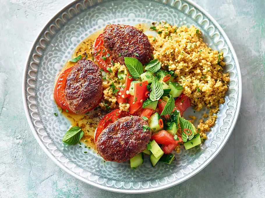 Köfte mit Bulgur und Salat Doc Fleck Rezepte: Köfte mit Bulgur und Salat