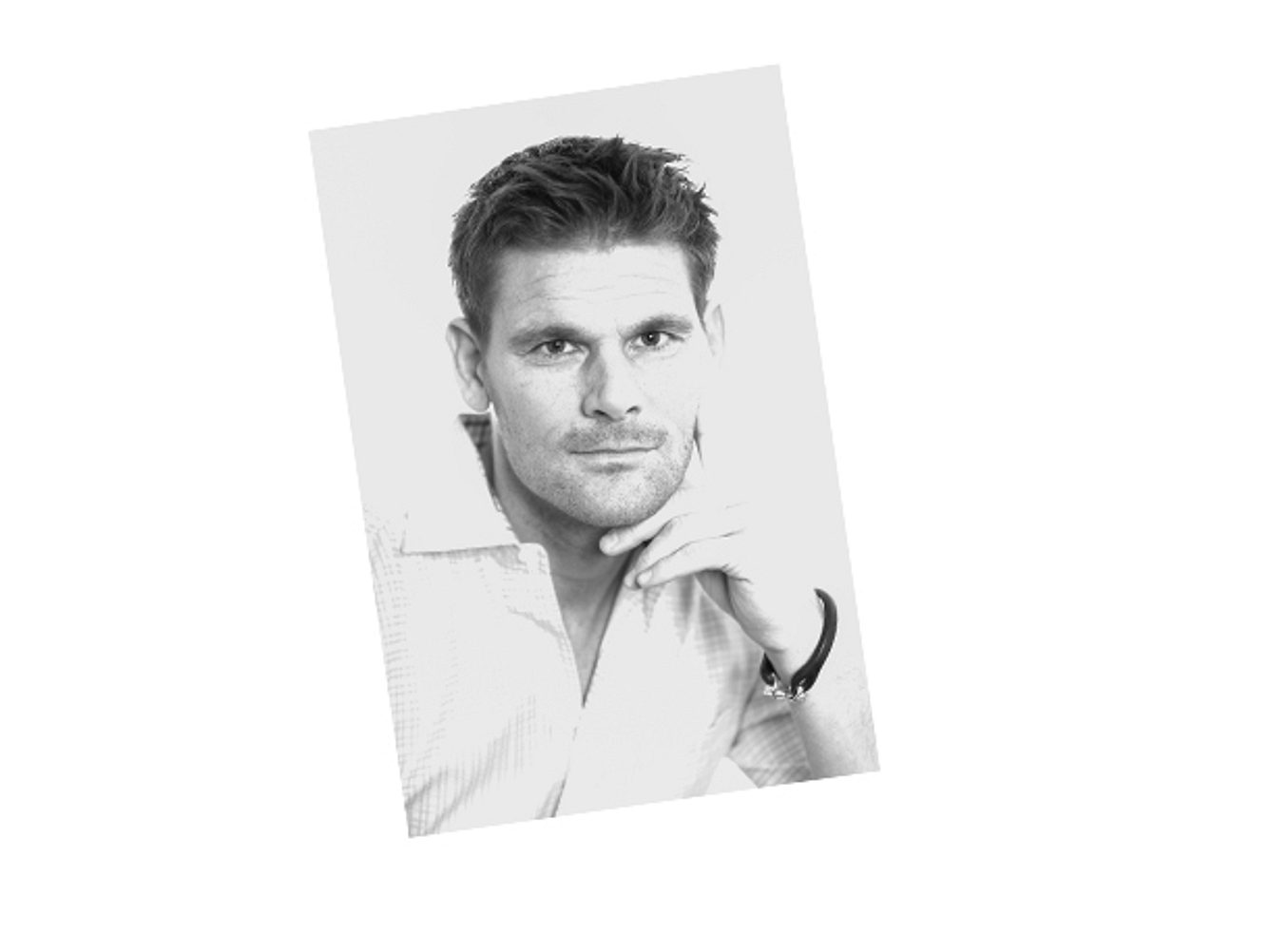 Dominik Borde schreibt für Wunderweib.de über Beziehungs-Themen. Dominik Borde schreibt für Wunderweib.de über Beziehungs-Themen.
