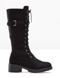 Schnürstiefel