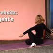 Der Drehsitz im Yoga - Foto: Wunderweib