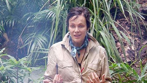 Mobbing im Dschungelcamp: Sonja Kirchberger zerstört ihre Campmitinsassen - Foto: TV Now