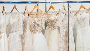 Düsseldorf: 390 Brautkleider gestohlen - über 90 Hochzeiten stehen auf dem Spiel! - Foto: iStock/Silk-stocking/Symbolbild