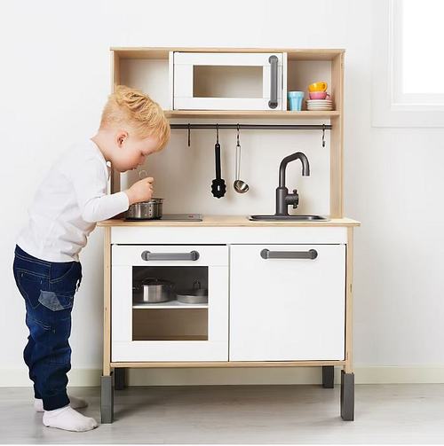 Kinderküche von Ikea