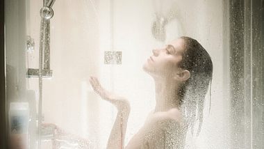 Wie oft sollte man wirklich duschen? - Foto: Istock
