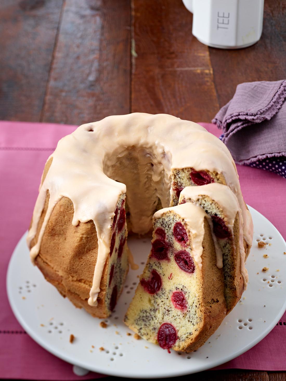 Eierlikör-Kirsch-Gugelhupf Eierlikör-Kirsch-Gugelhupf