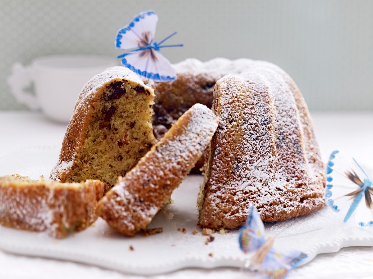 Eierlikör Napfkuchen mit Schokostückchen