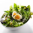 Eiersalat mit Kapern: Rezept mit wenig Kalorien ohne Mayo - Foto: dulezidar/iStock