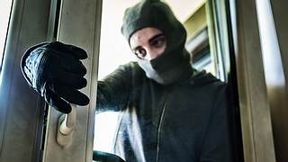 Einbrecher im Haus: So schützt du dich in deiner Wohnung - Foto: iStock