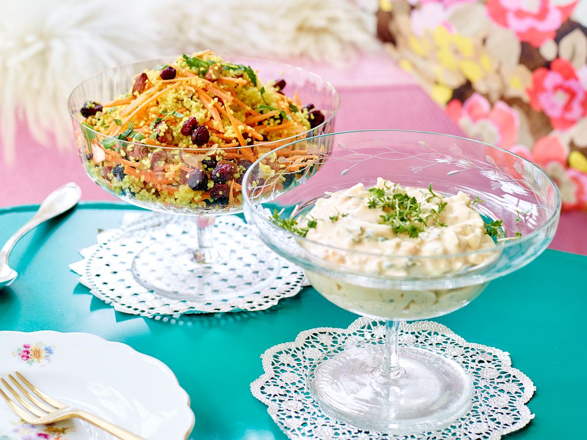 Einfaches Rezept fürs kalte Buffet: Eiersalat mit Kresse und Couscous Salat mit Cranberries